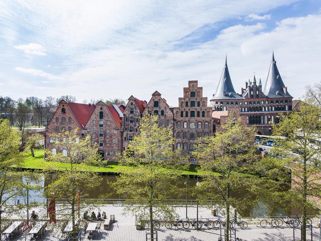 Hotel Jensen Lübeck Exteriör bild