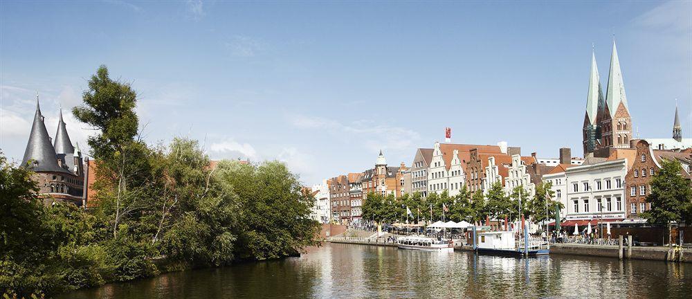 Hotel Jensen Lübeck Exteriör bild