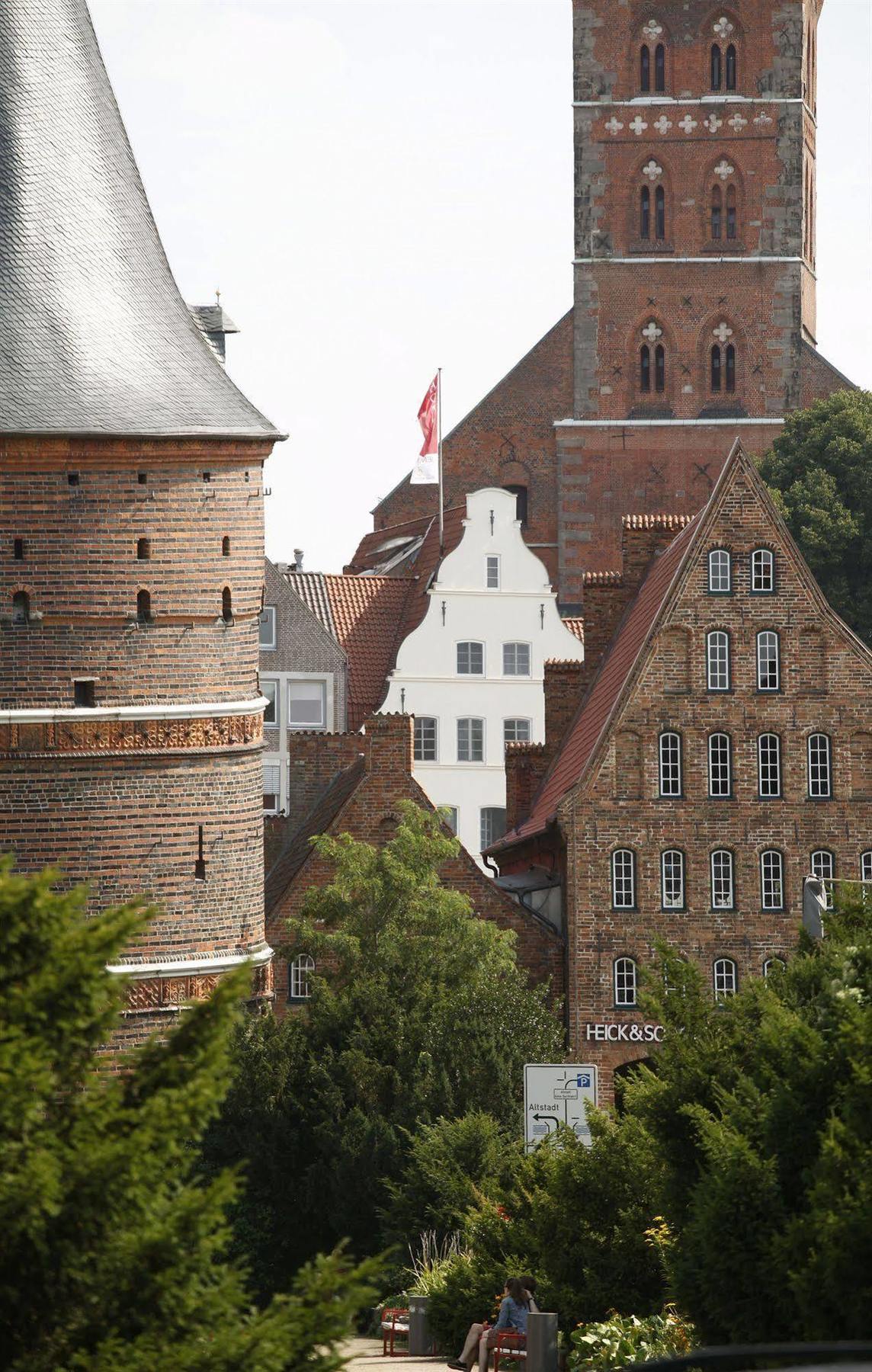 Hotel Jensen Lübeck Exteriör bild